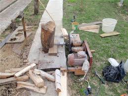 The use of the splitter is very straight forward, hold a piece of wood over the blade and hit it with a hammer or another piece of wood. 11 Homemade Log Splitter Plans You Can Diy Easily