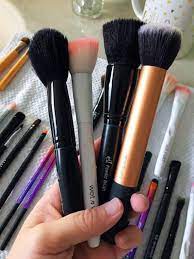 how to clean makeup brushes at home