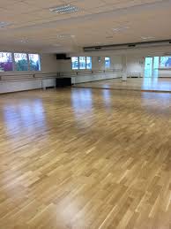825 oak flex dance sprung hardwood floor