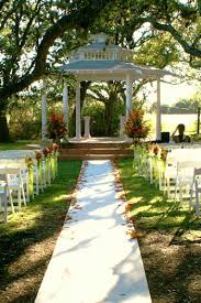 outdoor wedding aisle runners