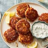 What oil do you fry crab cakes in?