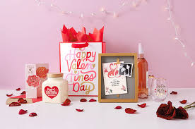 So here are a few ideas for what to tuck in that valentine's day care package. 10 Valentine S Day Care Packages For Everyone You Know Hallmark Ideas Inspiration