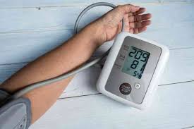 Tekanan darah yang meningkat memiliki peluang bagus untuk berubah menjadi tekanan darah tinggi yang sebenarnya, yang menempatkan anda pada zona bahaya. Yang Lebih Berbahaya Tekanan Darah Tinggi Atau Rendah Hipertensi Tekanan Darah Tinggi Petua Perubatan Dan Maklumat Kesihatan Yang Berguna