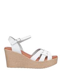 SPARTANAS Sandals | Smart Closet