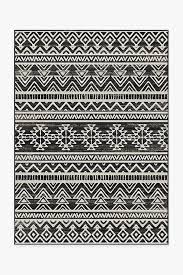linear diamond black rug ruggable