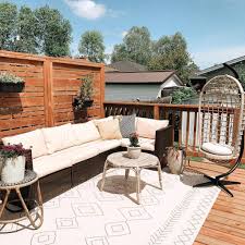 will outdoor rugs ruin your deck