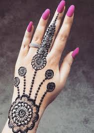 This design is a mixture of flowers, heart and traditional design. Top 111 Latest Simple Arabic Mehndi Designs For Hands Legs