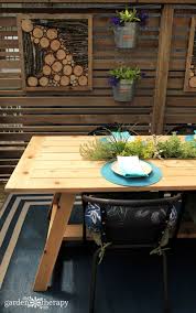 Cedar Outdoor Dining Table With Planter
