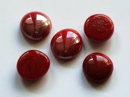 glass pebbles 17 20 mm red opaque 1