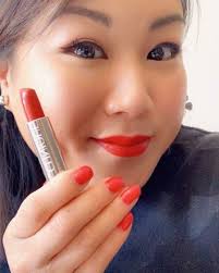 lipstick shaping lip colour