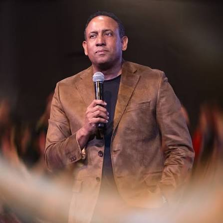 Pastor Juan Carlos Harrigan... - Pastor Juan Carlos Harrigan