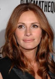 Some cultures have used hair dyes in an attempt to appear fiercer to enemies, others as a means to attract a mate, or the arrival of queen elizabeth i hailed a change in the perception of redheads once again as her natural auburn hair. Julia Roberts S Natural Hair Color Popsugar Beauty