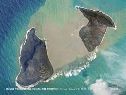 Photos show Tonga volcano collapsing ...