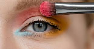 eye shadow for perfect makeup look