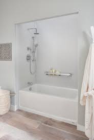 best bathtub wall surround materials