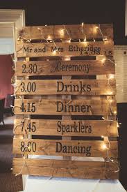 recycled pallets in your wedding