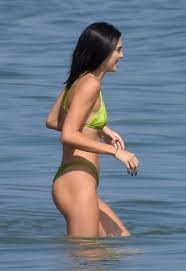 Kendall Jenner Body Type One - In the Water
