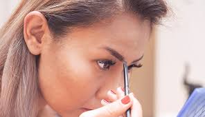 10 diy nail and eyebrow care tips