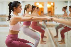 mezcla yoga ballet y pilates