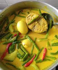 Hari ini saya akan berkongsi resepi gulai ikan. Gulai Nasi Berlauk Kelantan Stail Memang Lazat Berganda Ganda
