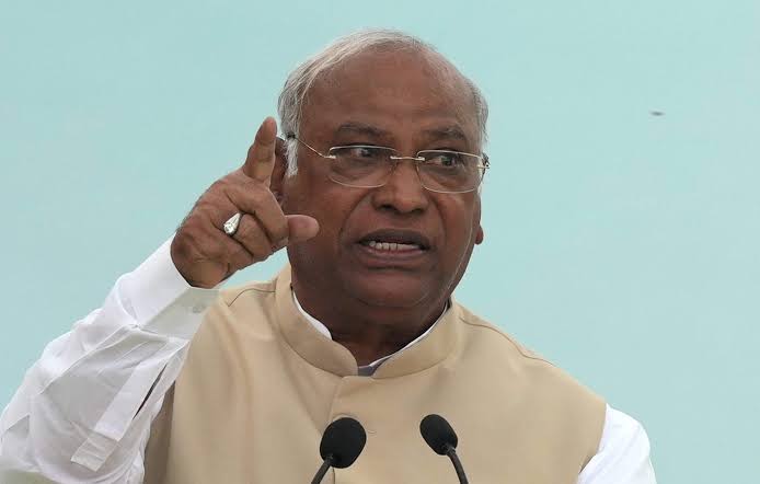 Congress is not interested in power or PM post, says Mallikarjun Kharge at  opposition meeting | Zee Business