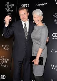 Maye musk, a model, looks years younger than her age. Elon Musk S Mom Worked 5 Jobs To Raise 3 Kids After Her Divorce