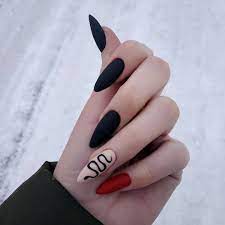Unas negras decoradas perfectas para toda ocasion. Pin On Nails Manicura De Unas Unas Postizas De Gel Unas De Gel Brillantes