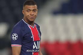 Mbappé began his senior career with ligue 1 club monaco, making his professional debut in 2015, aged 16.with them, he won a ligue 1 title, ligue 1 young player of the year, and the golden boy award. Mbappe Speaks Glowingly About Bayern Reveals Lucas Hernandez Has Urged Him To Join Bundesliga Giants Goal Com