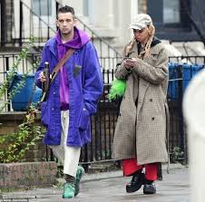 Tahliah debrett barnett) and the 1975 singer have been spotted together quite a bit recently, and there are even signs that things could. Fka Twigs Exclusive Singer Pictured For The First Time Since Accusing Ex Shia Labeouf Of Abuse Eminetra New Zealand