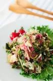 what-does-seaweed-salad-taste-like