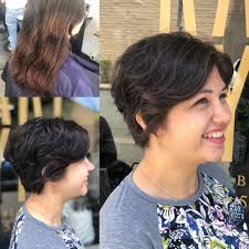 Soft curls, on the other hand, look great with a round face but the curls need to be below the chin line. 50 Cute Looks With Short Hairstyles For Round Faces