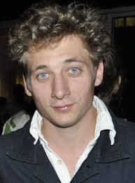 Pin By Victoria Bubis On People We Know Jeremy Allen White