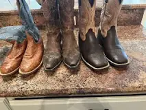 do-cowboys-wear-square-toe-boots