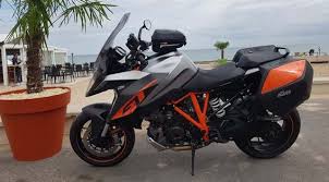 That thought is exactly what drove ktm with its latest model, the ktm 1290 super duke gt, which takes the 173hp streetfighter, and gives its bags, more fairing, and a windshield — all for 502. Review Ktm 1290 Super Duke Gt The Bike Market