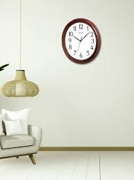 Elegant Oval Shaped Case Wall Clock