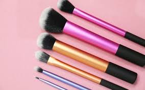 guide to cleaning make up brushes
