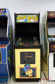 I spent countless hours playing this game in the arcade while growing up in the 80s. Pacman De Irecsa Maquina Recreativa