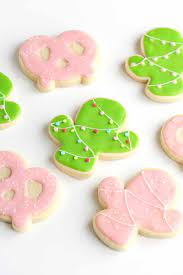 1 cup of confectioners sugar 2 teaspoons of corn syrup 2 teaspoons of milk 1/4 teaspoon vanilla extract food coloring of your choice zip lock bagstoothpicks. Easy Sugar Cookie Icing Recipe Without Eggs
