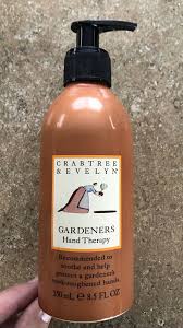 evelyn gardeners hand therapy lotion