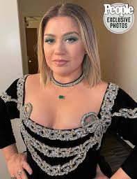 kelly clarkson s the voice getting