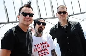 Blink 182 Bumps Drake From No 1 On Billboard 200 Albums
