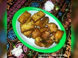 Inilah rahasia membuat bumbu opor ayam kuah kuning pedas menu masakan opor ayam kuah kuning ini merupakan resep masakan sederhana yang enak dan dapat dikonsumsi oleh anak anak maupun orang dewasa. 12 Resep Sederhana Untuk Ayam Tahu Tempe Sayur Kuning Craftlog Indonesia
