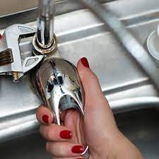 how to tighten a loose kitchen faucet base