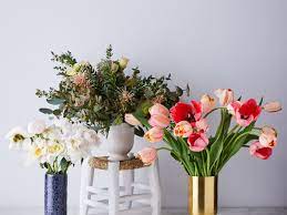 how to keep fresh cut flowers alive