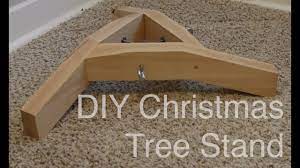 diy minimalist maple christmas tree
