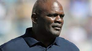Lawrence Taylor charged with failing to ...