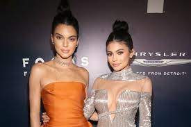 We first met her on keeping up with the kardashians in 2007, when she was just nine years old. Kendall Jenner Cries Before Sharing Emotional Video Of Kylie Jenner Talking About Being Bullied