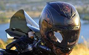 motorcycle helmets equipped with airbag