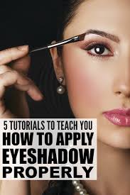apply eyeshadow properly