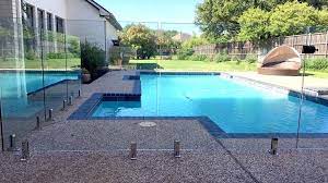 The Ultimate Glass Pool Fencing Guide